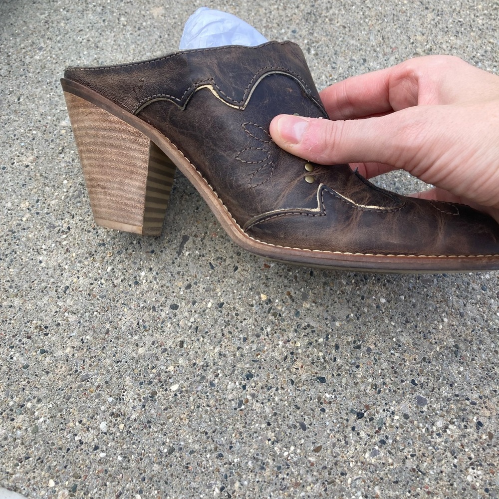 Jessica Simpson brown ankle booties